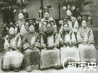 女服服饰: 朝服:皇后的朝服_乐乐简笔画
