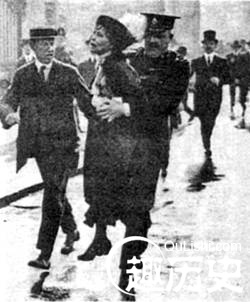 历史上的今天4月3日中国击落美国无人驾驶侦察机