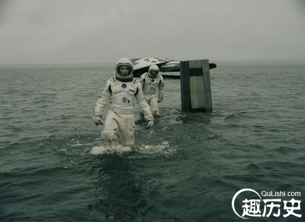 星际穿越疑难全解析 什么是枯萎病、虫洞、黑