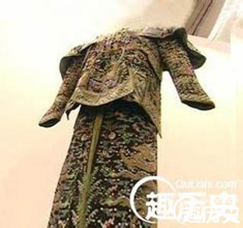 [转载]雍正皇帝陵寝的八个未解之谜:雍正尸体无头之谜