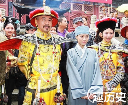 清朝皇帝的龙袍值多少钱?龙袍上为何绣蝙蝠?