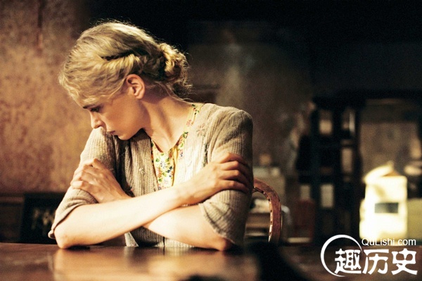 苏联<em>女人</em>与日本战俘不得<em>不说</em>的故事:二战异国