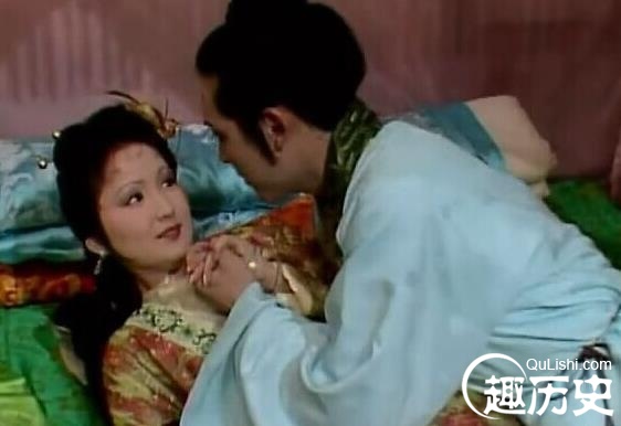 为什么说平儿是《红楼梦》里情商最高的女子?