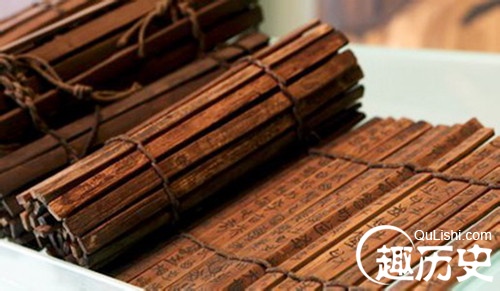 司马迁把《史记》写在什么上面?