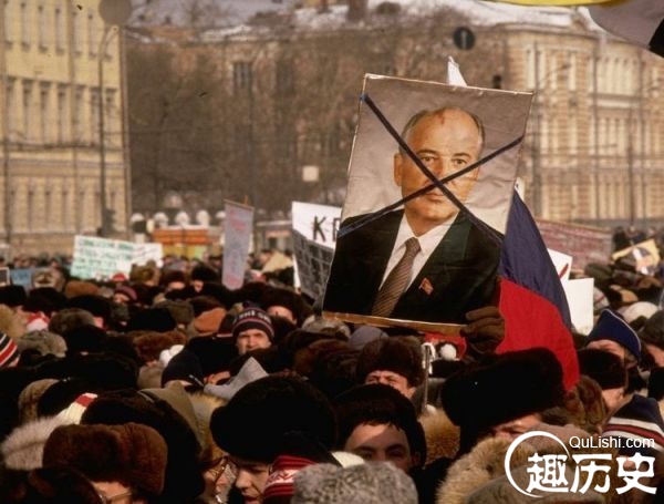 苏联解体后军队武器怎么办?均分瓜分还是独占