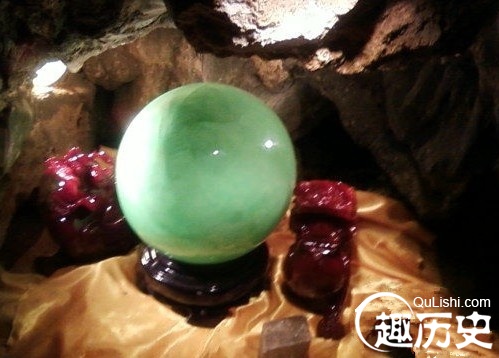 什么动物眼睛像夜明珠_什么是夜明珠