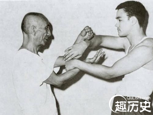 速度即力量!李小龙功夫的爆发力和速度震惊世界