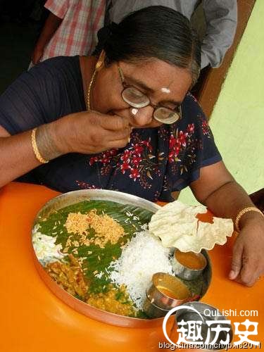 印度人吃饭为什么要用手抓?印度人用手吃饭原因-趣历史