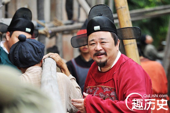 古代的知府相当于现在的什么官?