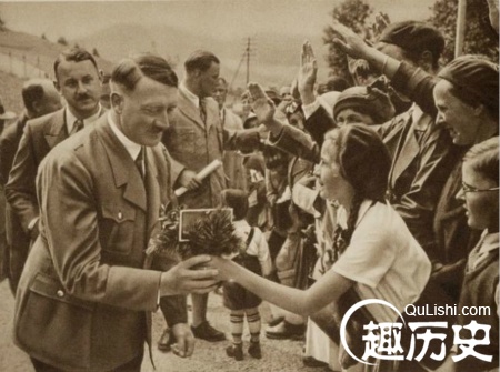 啤酒馆暴动背景:希特勒企图推翻魏玛共和国