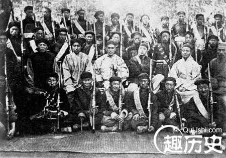 义和团"勇士"演"刀枪不入":当众试枪被打死