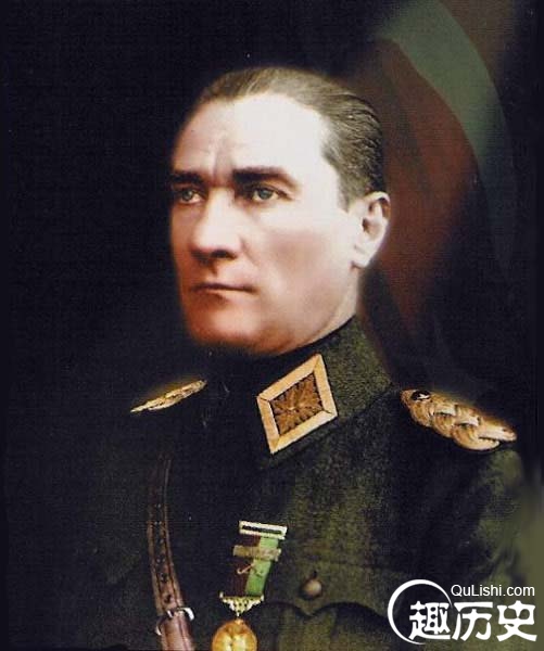 无私才能伟大:土耳其国父凯末尔