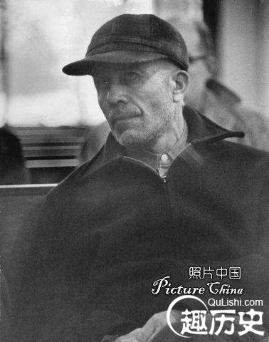 爱德华·康恩说已经杀了11人,大多数为女性,并且解剖,除去她们的头